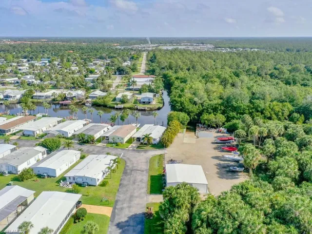BOAT LAUNCH & BOAT STORAGE
