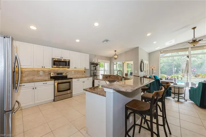 2438 Butterfly Palm Dr, Naples, Florida 34119
