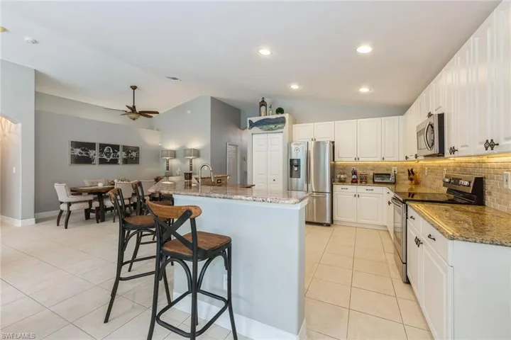 2438 Butterfly Palm Dr, Naples, Florida 34119
