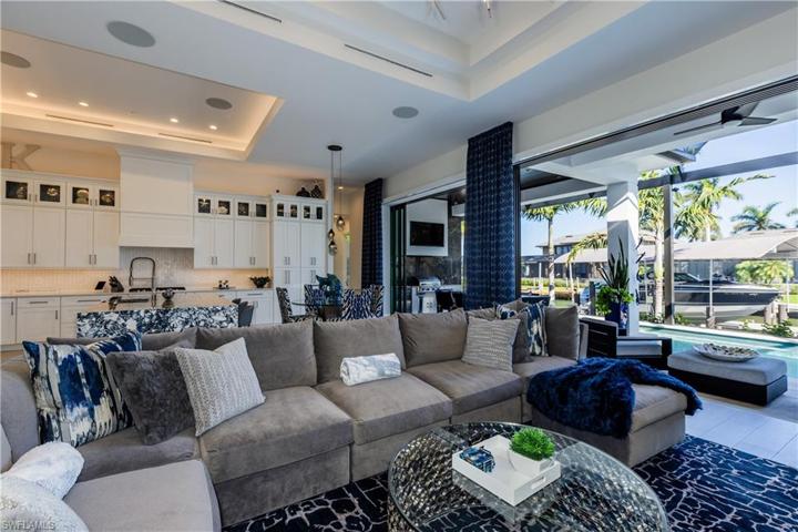 Extensive A/V system including Samsung 85” TV!