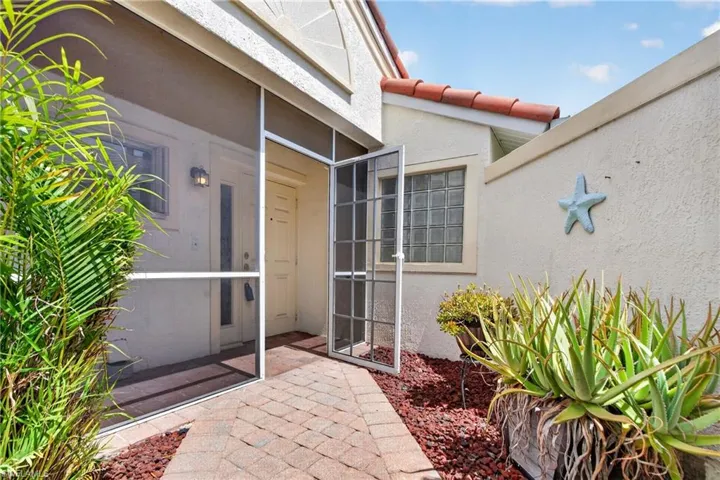 8816 Cascades Isle Blvd, Estero, Florida 33928