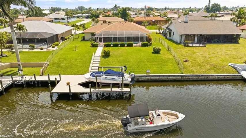 BOATER'S PARADISE!