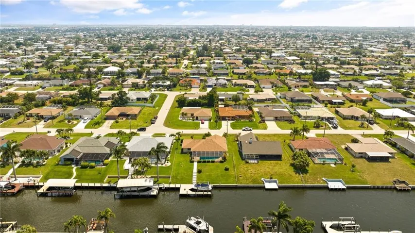 Super close to boat out to Cabbage Key, Cayo Costa, St James City, Sanibel & Captiva