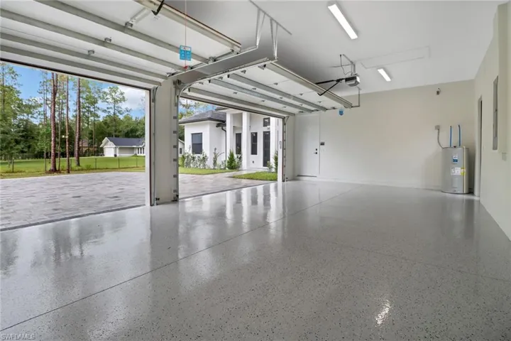 3 Car Garage