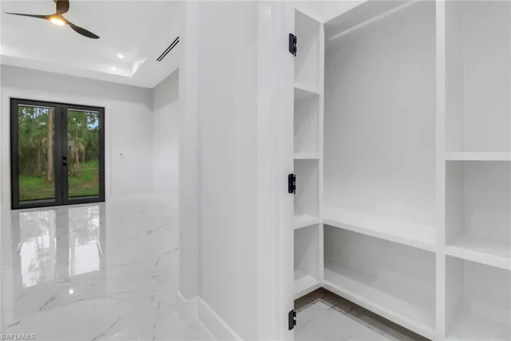 Walk in closet