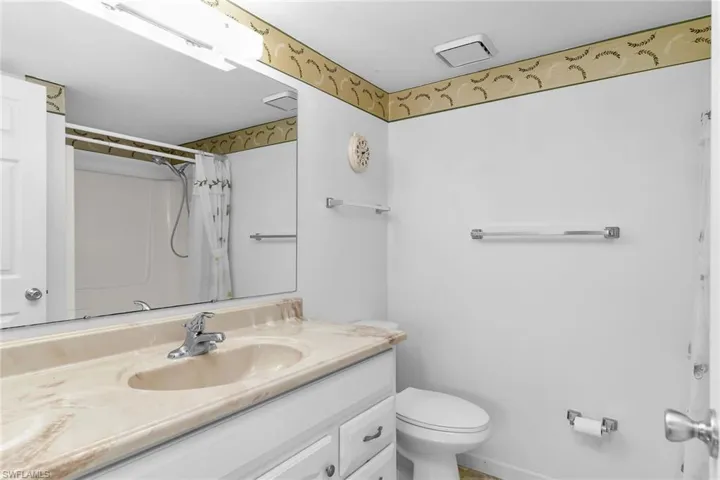 16007  Davis  RD, Fort Myers, FL 33908