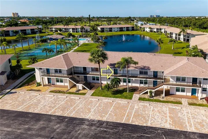 16007  Davis  RD, Fort Myers, FL 33908