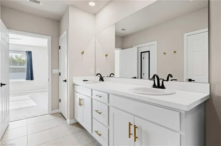 2872 Star Coral Dr, North Fort Myers, Florida 33903
