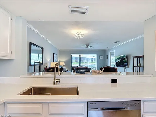 177  Fox Glen  DR, Naples, FL 34104
