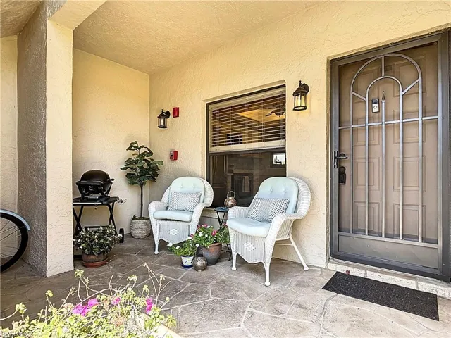 177  Fox Glen  DR, Naples, FL 34104