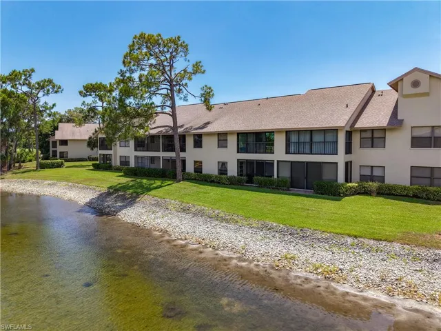 177  Fox Glen  DR, Naples, FL 34104