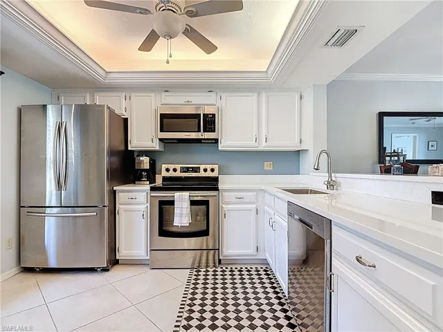 177  Fox Glen  DR, Naples, FL 34104