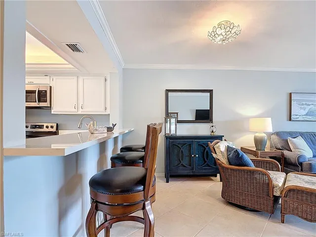 177  Fox Glen  DR, Naples, FL 34104