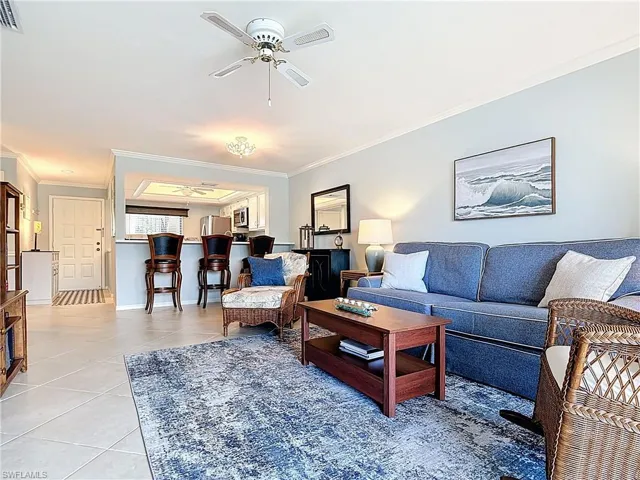 177  Fox Glen  DR, Naples, FL 34104