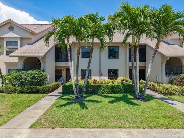 177  Fox Glen  DR, Naples, FL 34104