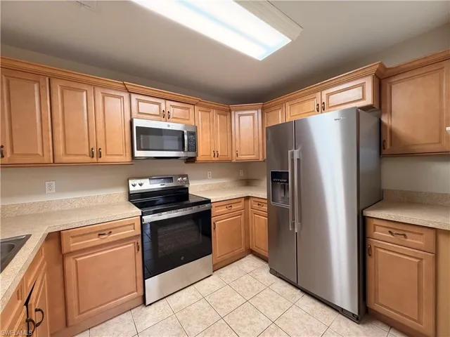 4299  Bellasol  CIR, Fort Myers, FL 33916