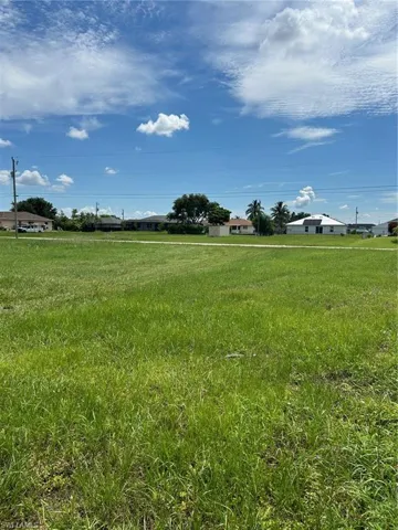 928 Ne 4th Pl, Cape Coral Fl 33909