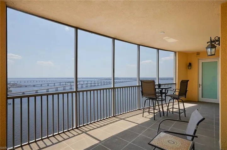 2743  1st  ST, Fort Myers, FL 33916