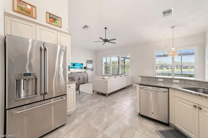 8963 Appaloosa Ct, Naples, Florida 34113