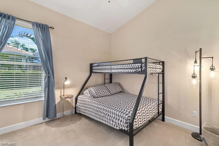 8963 Appaloosa Ct, Naples, Florida 34113