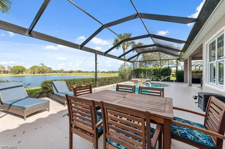 8963 Appaloosa Ct, Naples, Florida 34113