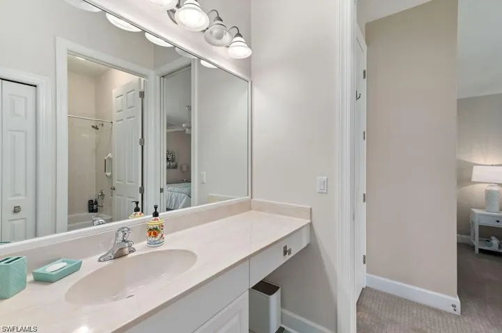 8963 Appaloosa Ct, Naples, Florida 34113