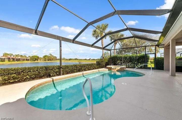 8963 Appaloosa Ct, Naples, Florida 34113