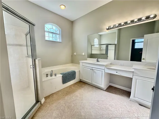 12469 Pebble Stone Ct, Fort Myers, Florida 33913