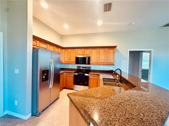12469 Pebble Stone Ct, Fort Myers, Florida 33913