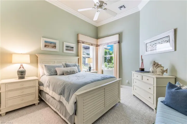 Guest bedroom w/king size bed, new carpet, freshly painted
