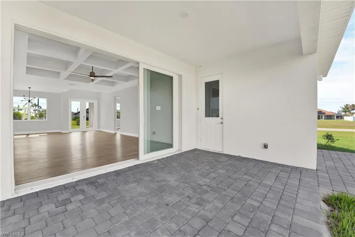 View of patio / terrace featuring ceiling fan