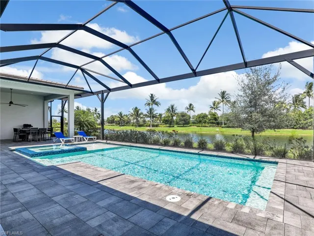 15583  Montello  LN, Naples, FL 34114