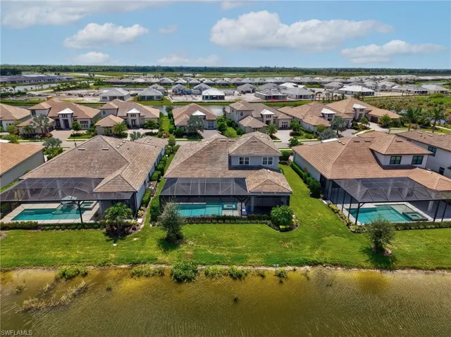 15583  Montello  LN, Naples, FL 34114