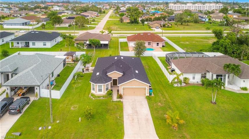 1823 SW 16th TER, CAPE CORAL FL 33991