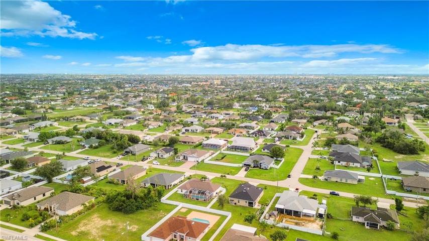 1823 SW 16th TER, CAPE CORAL FL 33991