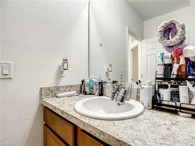 1823 SW 16th TER, CAPE CORAL FL 33991