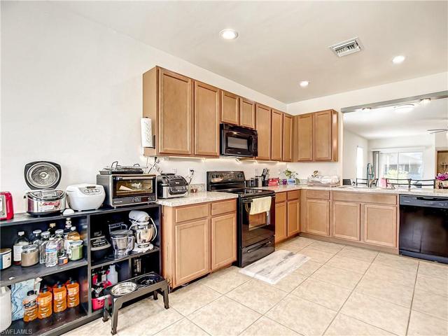 1823 SW 16th TER, CAPE CORAL FL 33991