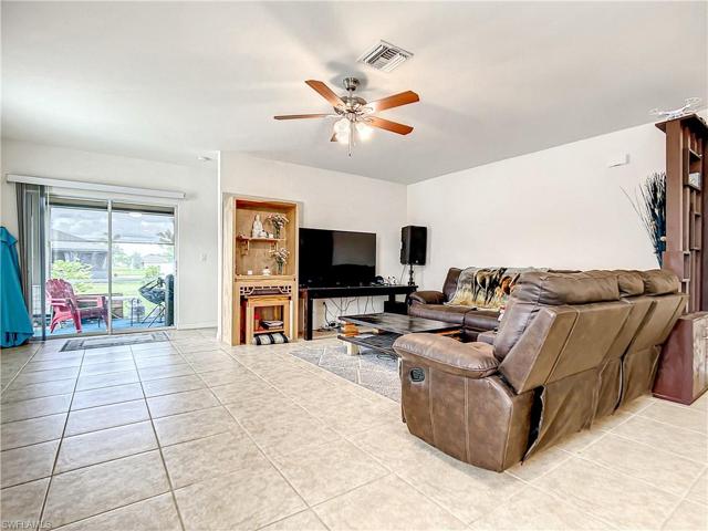 1823 SW 16th TER, CAPE CORAL FL 33991