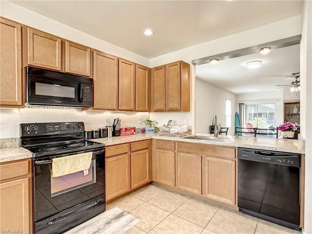 1823 SW 16th TER, CAPE CORAL FL 33991