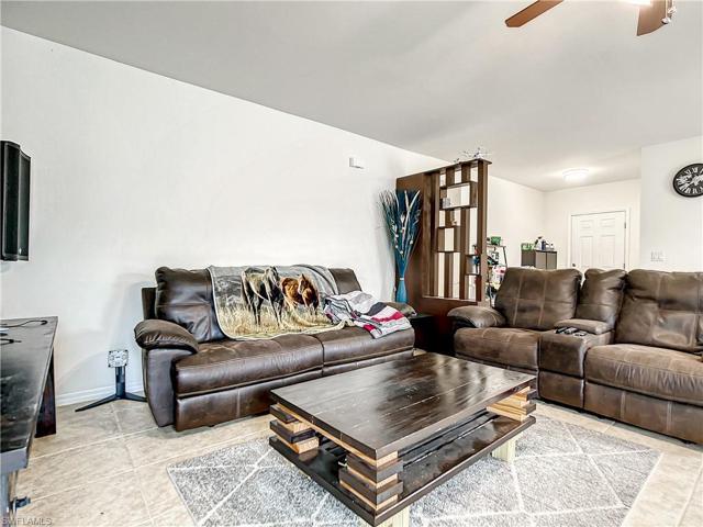 1823 SW 16th TER, CAPE CORAL FL 33991