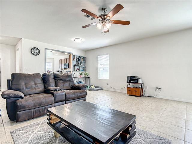 1823 SW 16th TER, CAPE CORAL FL 33991