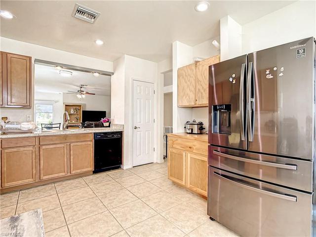1823 SW 16th TER, CAPE CORAL FL 33991