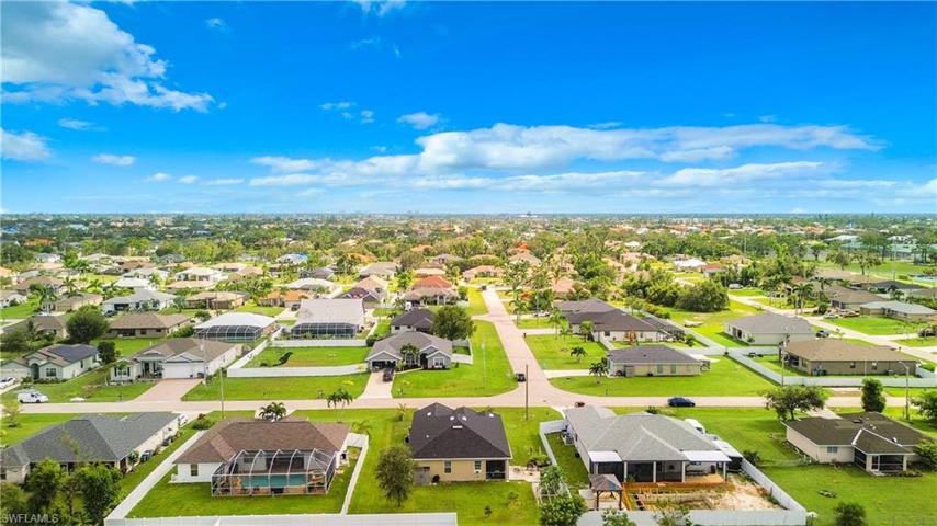 1823 SW 16th TER, CAPE CORAL FL 33991