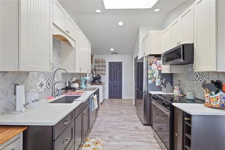 1212 Se 19th St, Cape Coral, Florida 33990