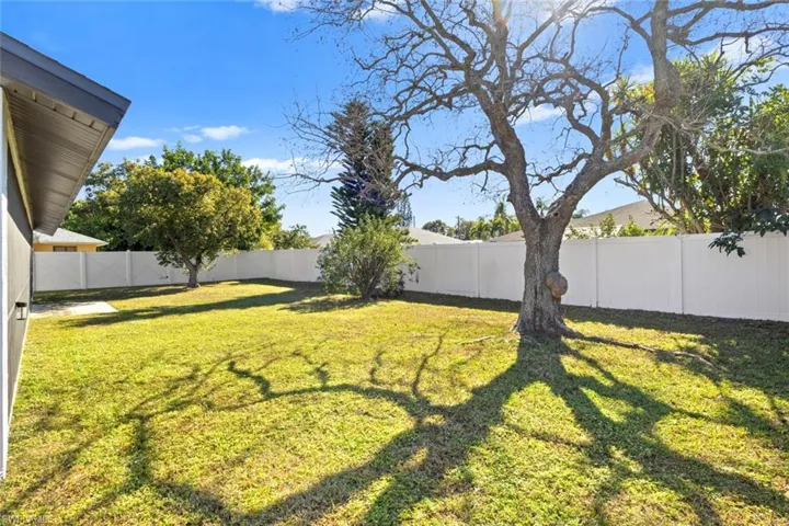 1212 Se 19th St, Cape Coral, Florida 33990