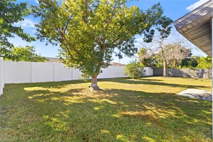 1212 Se 19th St, Cape Coral, Florida 33990