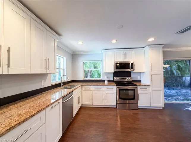 5644 Eichen Cir W, Fort Myers, Florida 33919