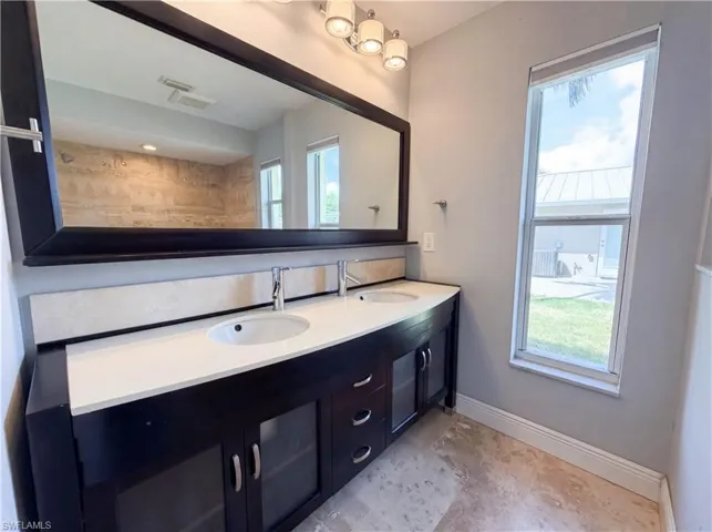 5644 Eichen Cir W, Fort Myers, Florida 33919