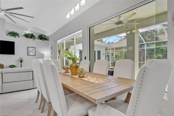 516 Eagle Creek Dr, Naples, Florida 34113