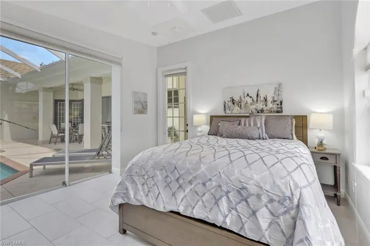 516 Eagle Creek Dr, Naples, Florida 34113